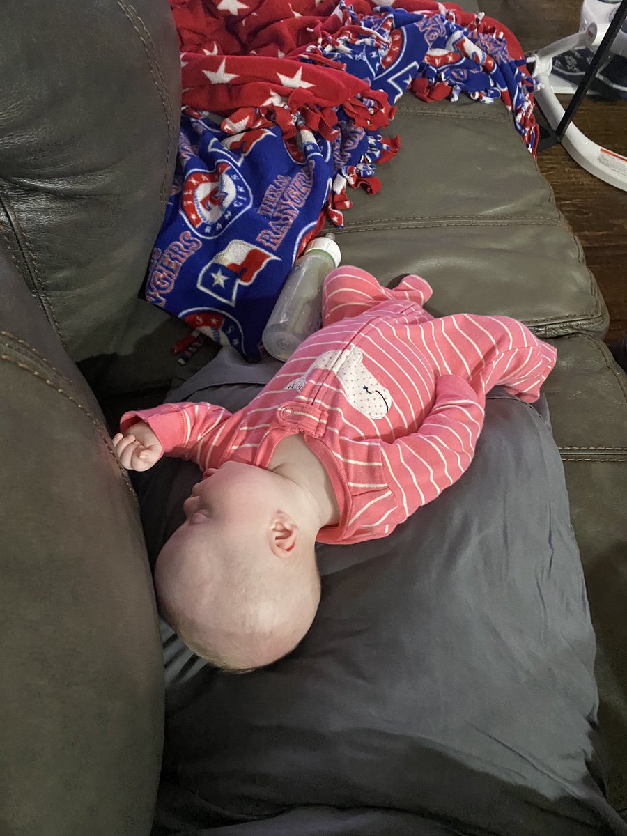 CTMagicGuy's tweet image. Penny been hitting the bottle too hard. Passed out and $h!t her pants like some kind of rock star on tour.