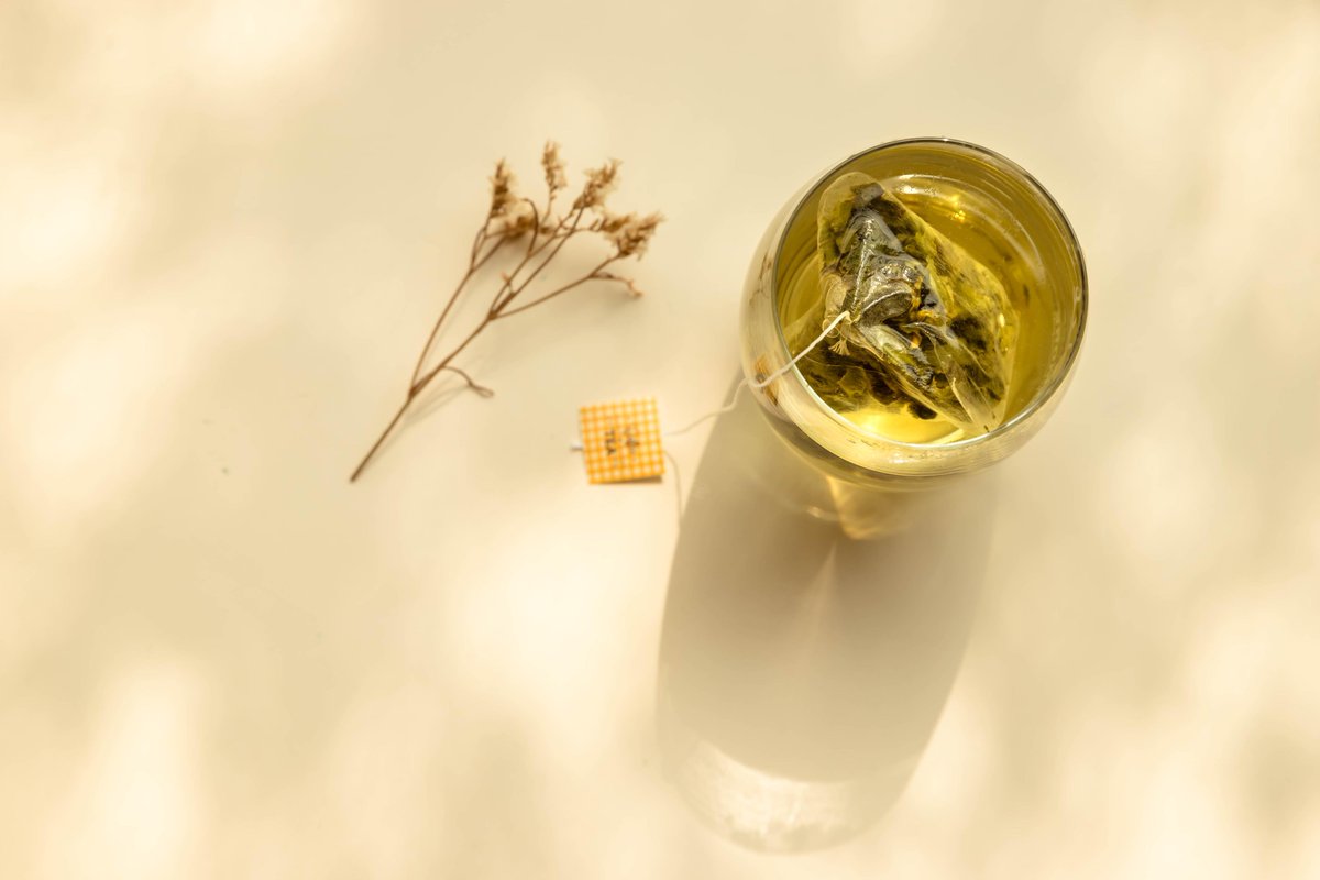 DlicTea's tweet photo. Summer is coming.
It is the season for have a cup of cold brew tea :)
Features:
Corn fiber, biodegradable.
Pyramid bag: bigger space for leaves to expand.
Whole leaf, instead of broken leaf.
#coldbrewtea #taiwantea #teatime #highqualitytea #dlictea https://t.co/nFjVijtGYK