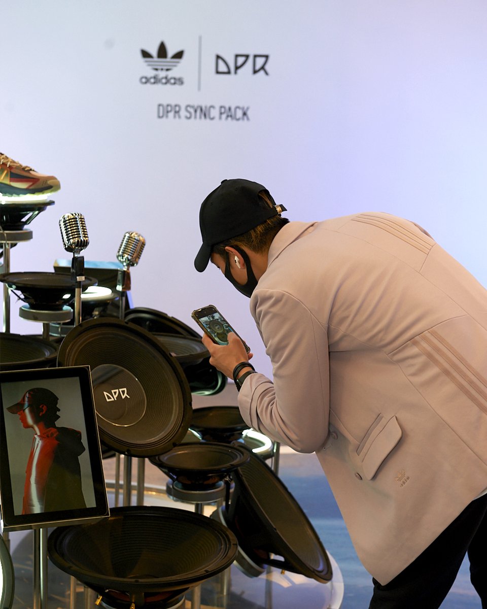 Originals_kr's tweet photo. 우리가 함께 만든 히스토리와
앞으로 펼쳐질 이야기.
#adidasOrigianls x  @dpr_official 

아디다스 홍대 브랜드 센터에서 
그 특별한  SYNC를 경험해보세요. 

SEPARATE BUT IN SYNC. 

https://t.co/5ow9Xc7g8z

#DPR #SYNCPACK #아디다스오리지널스 https://t.co/FvhQUcj8JG