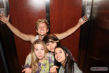 thread of pictures from this one night the lemonade mouth cast spent in a hotel having a water gun fight to give you some serotonin and also because there’s a lot of them and idk what’s happening in any of them