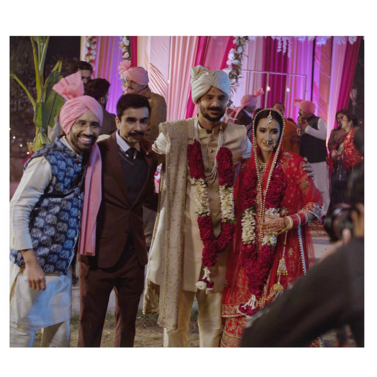 abhilashthapli's tweet photo. बहुत लोगों ने कहा कि SK को देख कर हम खूब रोए, बहुत बुरा लगा हमें SK के लिए।

अभिलाष को IAS की नौकरी मिली, गुरी को धैर्या और संदीप भैय्या को PCS, SK को क्या मिला?

ये जो फ़ोटो में मुस्कुराते चेहरे देख रहे हैं ना आप, SK को ये मिला.. SK को यही चाहिए था, ना कुछ कम, ना कुछ ज़्यादा। 🙂 https://t.co/1jsa1T7ZR9
