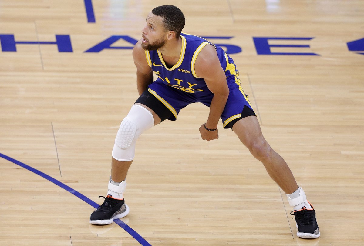 BleacherReport's tweet photo. “Mama, there goes that man." https://t.co/ON2AGJMdsi