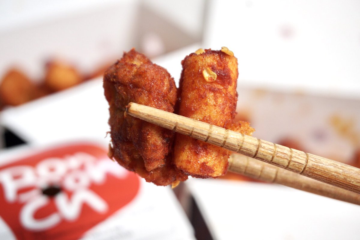 moohann_'s tweet photo. สายกินเผ็ดถูกใจสิ่งนี้ บอนชอน ดับเบิ้ลฮอทกังจอง 🐔 Exclusive Menu สั่งได้ผ่าน LINE MAN เท่านั้น!! ไก่ให้มาพอดีชิ้นเคลือบซอสฮอทกับผงฮอท แถมมีแป้งต๊อกด้วย เคี้ยวหนึบๆนุ่มๆ กินคู่กันคือเดอะเบสต์ แนะนำเลย
📍แจกวาร์ปสั่ง https://t.co/GoGTYTSTw6 
#โปรดีบอกต่อ #หมูหันรีวิว https://t.co/3yvdFnphAq