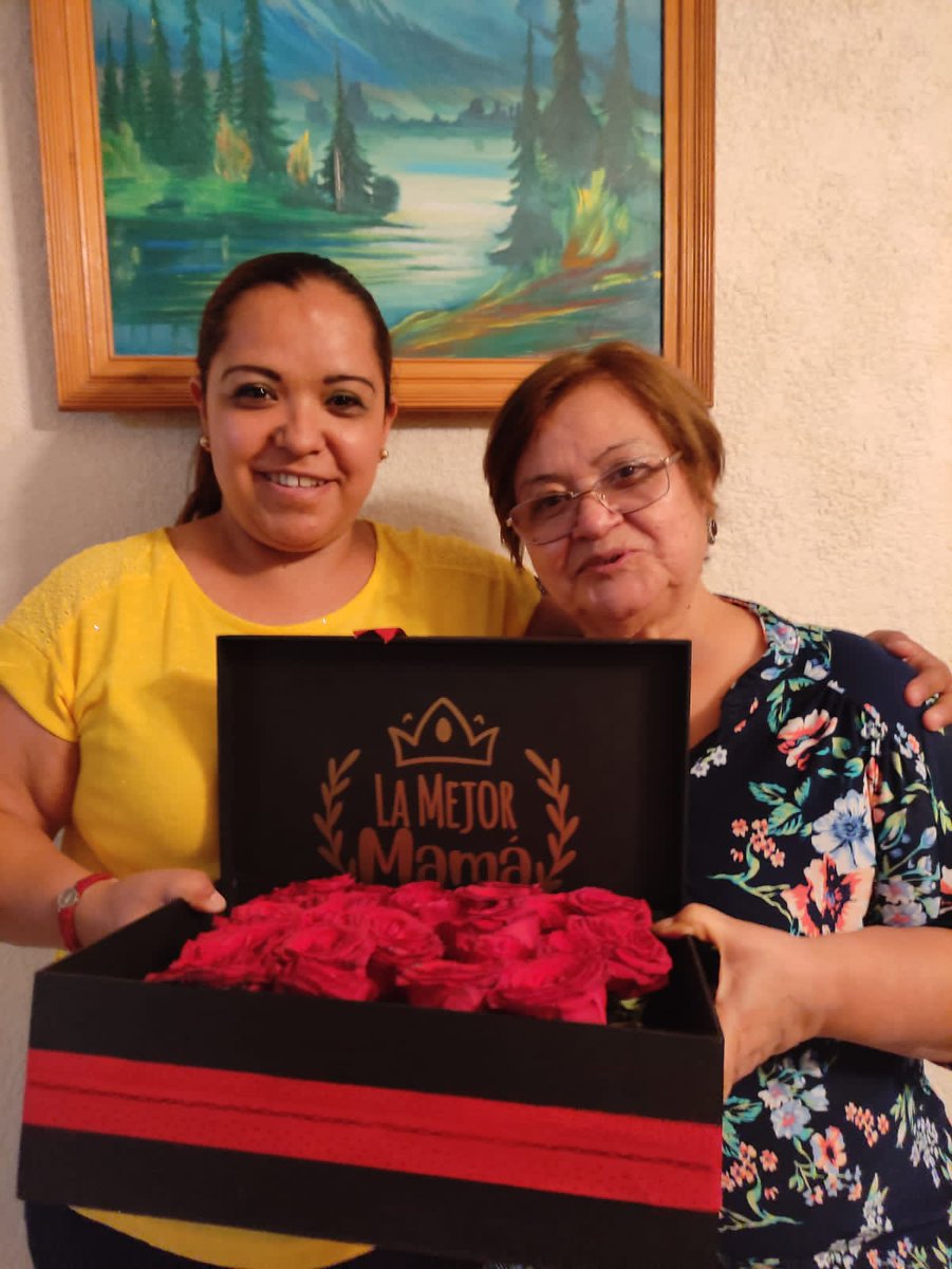 dulcekreyna's tweet photo. @ErnestoChavana @multimediostv 
#SerenataAtodaMadre https://t.co/ZAgR8OJyy6