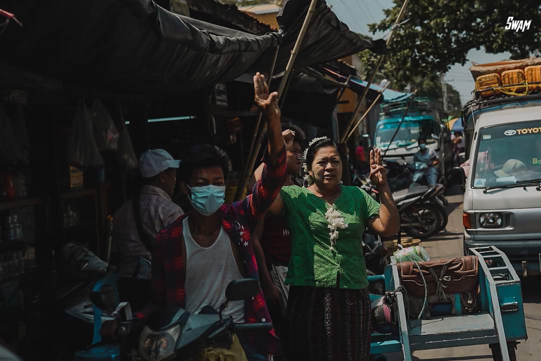 MilkTeaMM_MTAM's tweet photo. Amid a heavy presence of Junta terrorists, medical family in #Mandalay staged a protest to oppose the military dictatorship.
#May11Coup
#WhatsHappeningInMyanmar
#MilkTeaAlliance https://t.co/Eh0mmvI9AJ