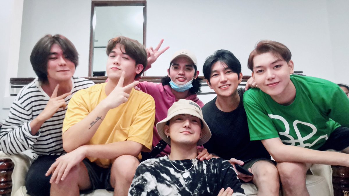 xxivchrls's tweet photo. Always got your back fam. @imszmc👌🏼

I'm voting for @SB19Official for #BBMAsTopSocial. RT to vote too! https://t.co/fxFOAmAmlZ