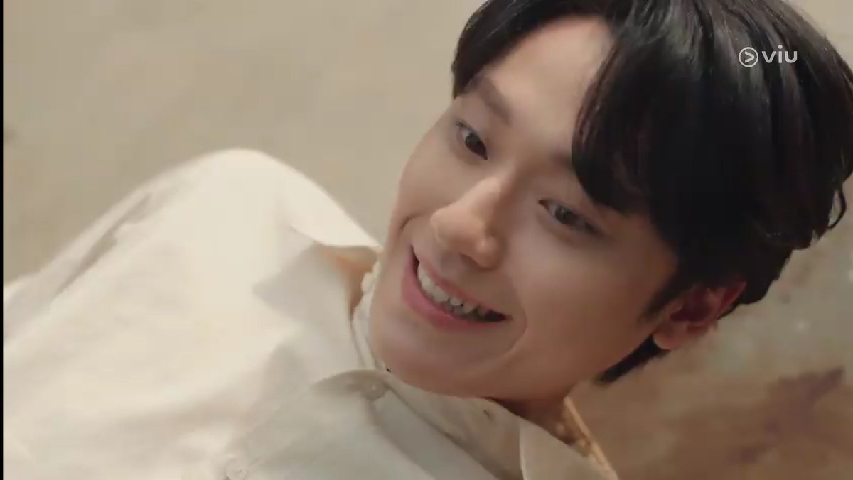 every episode i fall deeper for what kind of man Hwang Hee Tae is, he's such a dream guy 🥺💛 #YouthOfMayEp3 #YouthOfMay