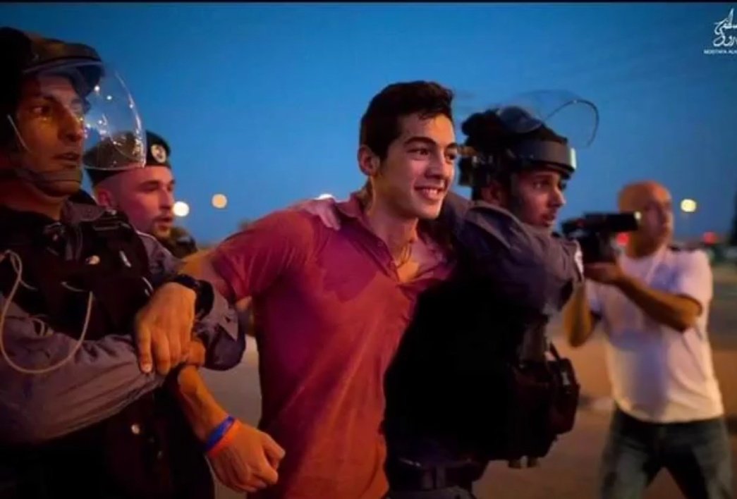Sajinaliahath's tweet photo. Your Smile is enough to defeat the enemy...❤❤
#nofear #Palastine #SpreadTheWord
#BoycottIsrael #HumanRightsViolations #AlAqsa https://t.co/KzAKsGFBfn