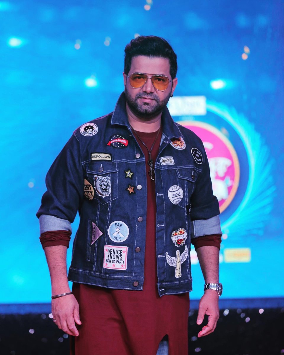 AvadhootGupte's tweet photo. #lookoftheweek #watch #tonight at 9:30PM #surnavadhyasnava #ashaudyachi #onlyon @ColorsMarathi #shotin #goa https://t.co/LZ7P247oPe