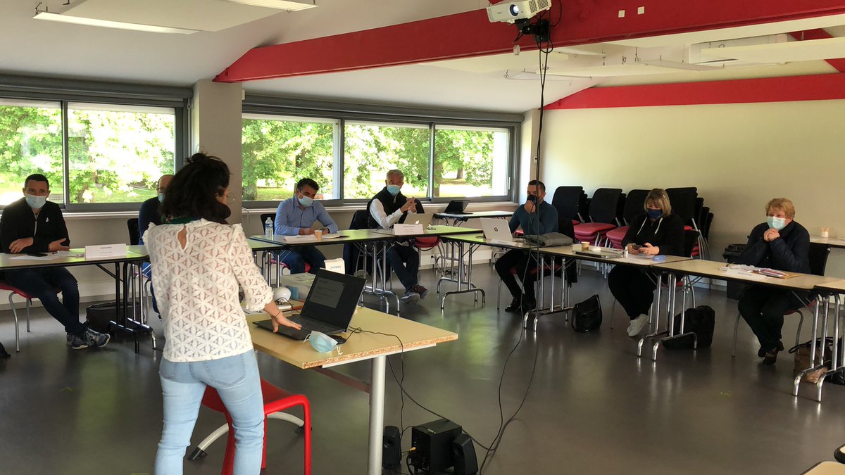[ IR2F ]

🔝 Second jour de séminaire organisé par l’<a href="/Ir2fLFNA/">IR2F Nouvelle-Aquitaine</a> pour les techniciens sur le #BEF et pour les formateurs sur le #PFFD ! ✔️