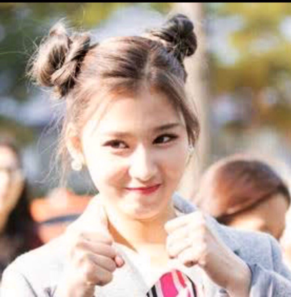 angel_tabris_'s tweet photo. サナさん似の彼女を同じ髪型にしてみました笑

少しでも似てると思ったらいいねお願いします👍

#onceと繋がりたい #TWICE #트와이스 #KuraKura #사나 #Sana #サナ #onceでいいねした人全員フォロー #onceでRTした人全員フォロー https://t.co/Zgto8IqrtR