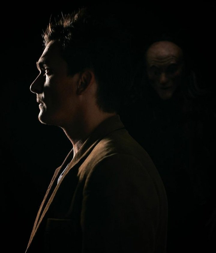 AimeeMullinsFan's tweet photo. Rupert Friend #rupertfriend #separation #jessekorman https://t.co/vUDW5zwgds
