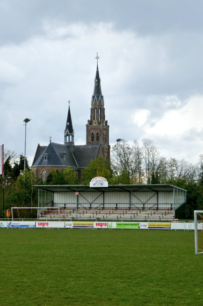 Zeeland op z'n mooist: vv De Patrijzen in 's-Heerenhoek.
#groundhopping #zeeland #sheerenhoek