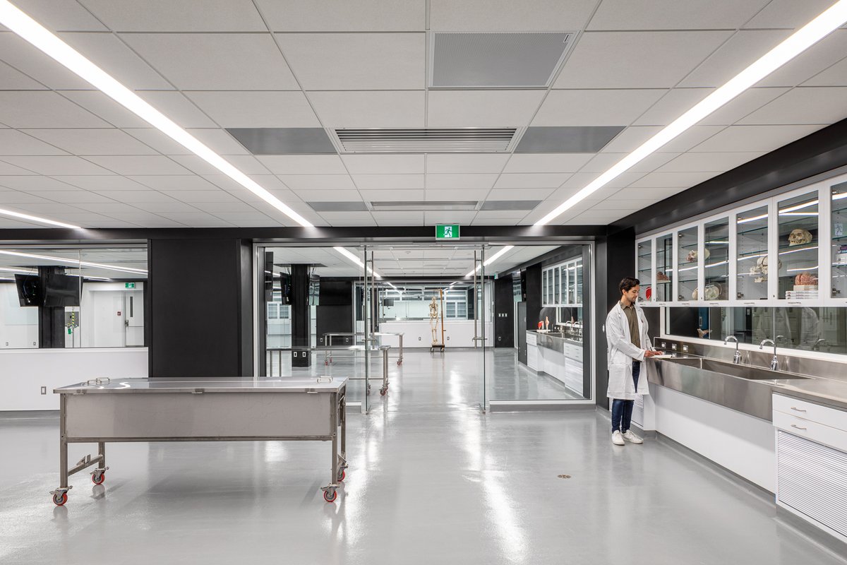 um_HACS_GSA's tweet photo. The HACS Department is very proud of their newly renovated Anatomical Lab including a surgical camera &amp; lights. Dr. George Yee Laboratory of Anatomical Sciences received🥉in the Learning Category at the London-Based World Interior News Awards. 

Always improving, always involved! https://t.co/t5SszTnE27