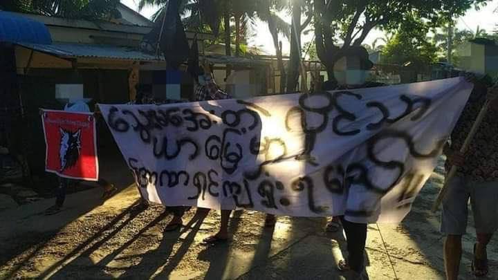 Hlaing tharyar people will never rest in opposing military dictatorship.
#WhatsHappeningInMyanmar 
#May11Coup 
#WeSupportNUG