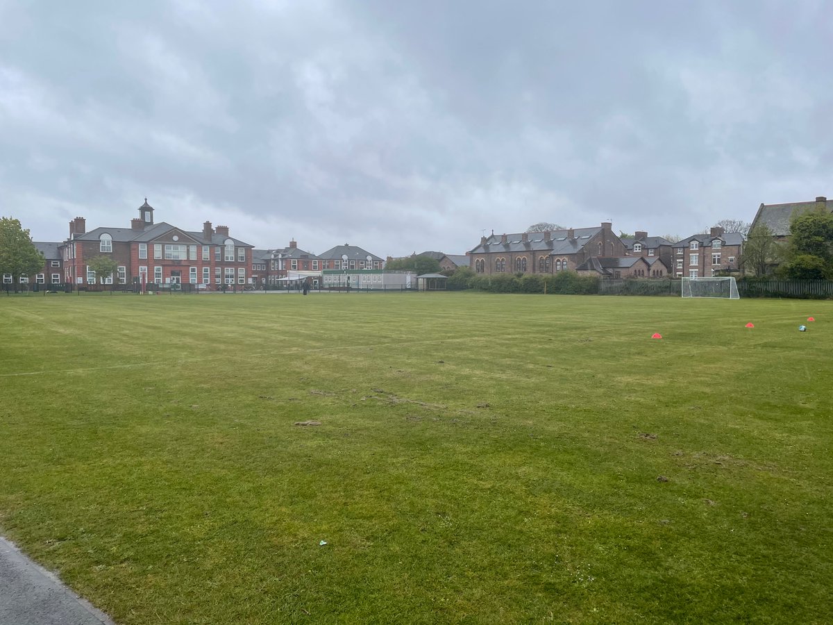 WirralPSFA's tweet photo. A huge thank you to @LiscardPrimary for allowing us to host the recent @SchoolsFootball match at their wonderful facility. A first class pitch worthy of hosting any national competition! https://t.co/4Accq1xLat
