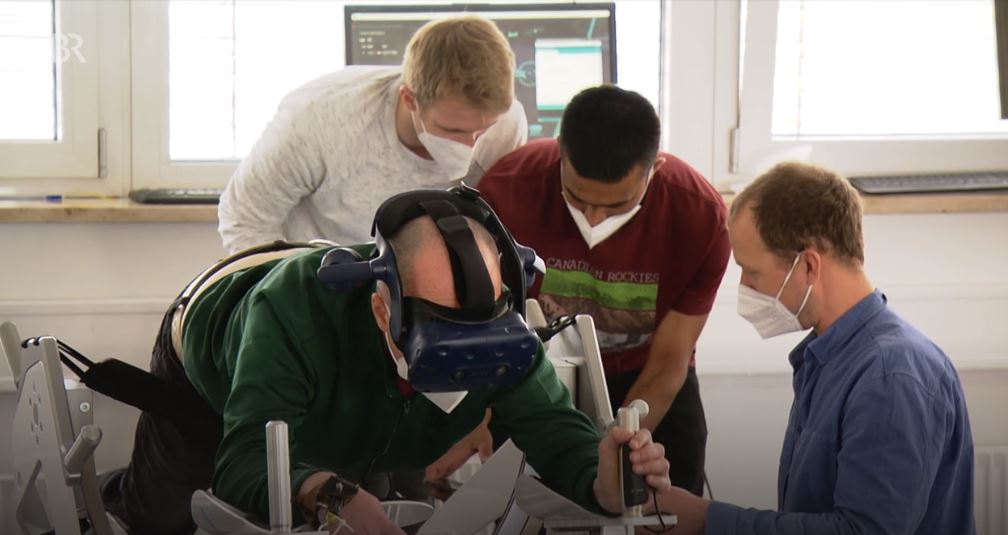 BACK TO REAL LIFE WITH VIRTUAL REALITY
A stroke can change your whole life. Even after rehab, nothing is often the same as before. Now there is an innovative training device that is combined with virtual reality. Watch the report by <a href="/br_online/">Bayrischer Rundfunk</a> here! 
br.de/mediathek/vide…