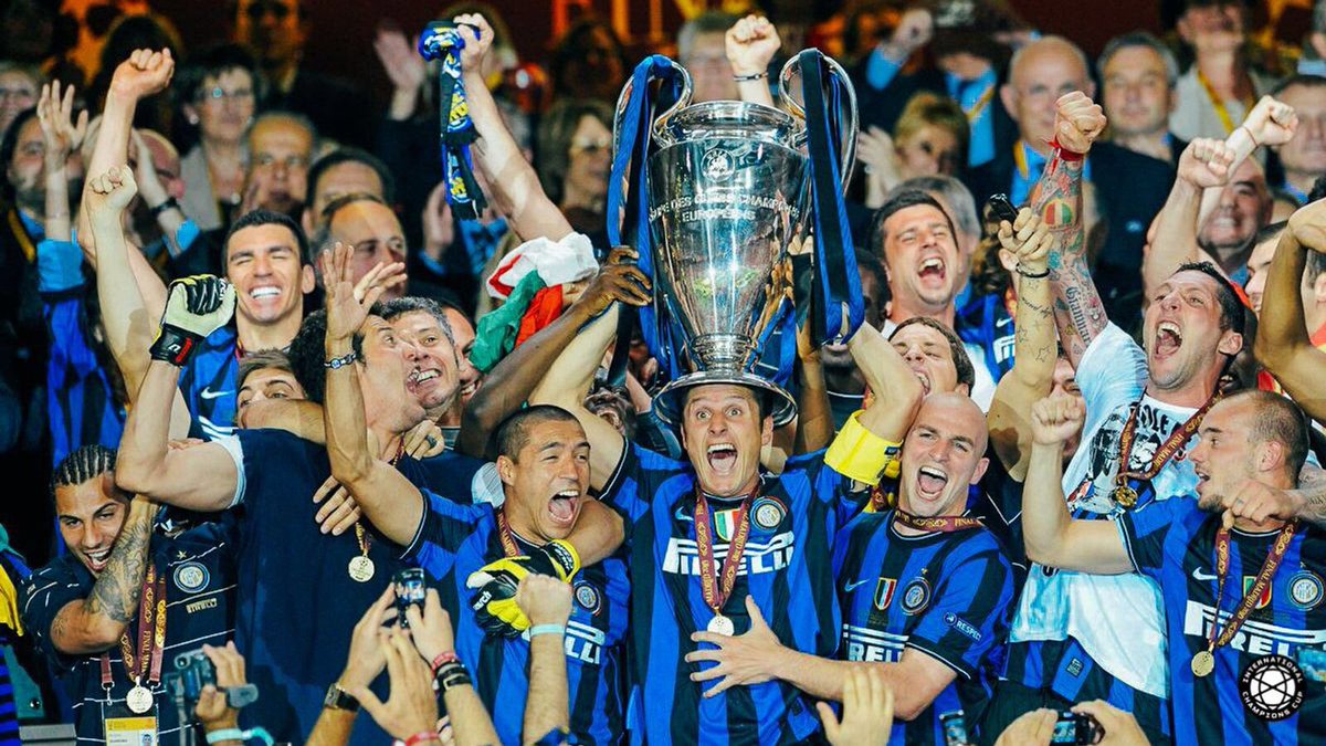 Just over a week ago, Inter clinched their 19th Scudetto in the club’s history which is their first since the treble of 2010, when they managed to win Serie A, UEFA Champions League and Coppa Italia under José Mourinho.I believe Conte can do the same if he’s backed by the board