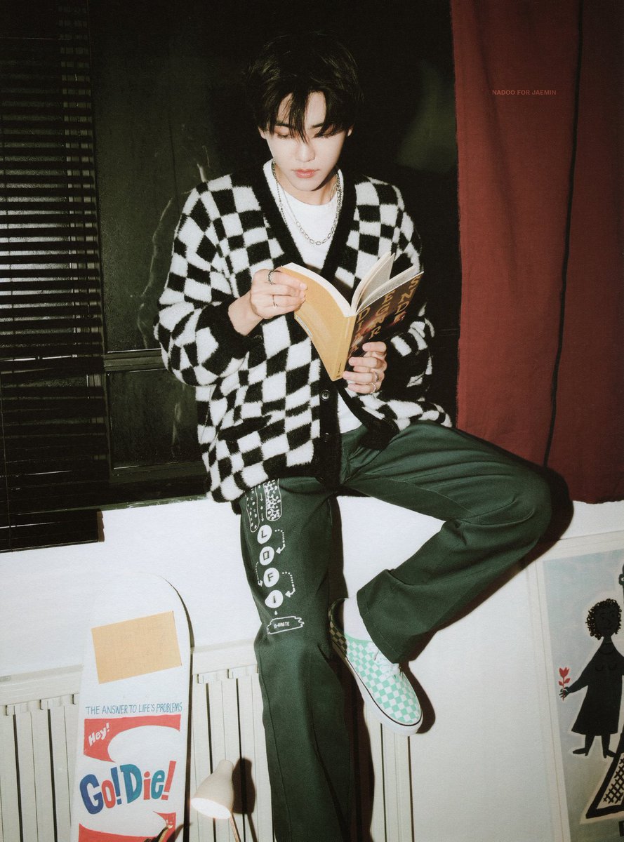 พี่แจมินในฟตบดีจังอะ ภาพก็มาโทนสีฟิล์มอีก t_t