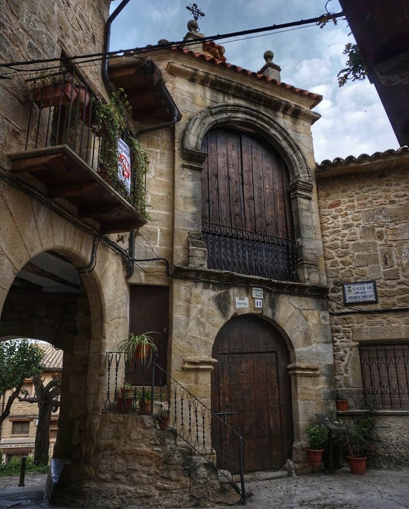 La magia que guarda Cretas en sus calles no tiene precio 😍✨
Fotografía de @anusqui_9