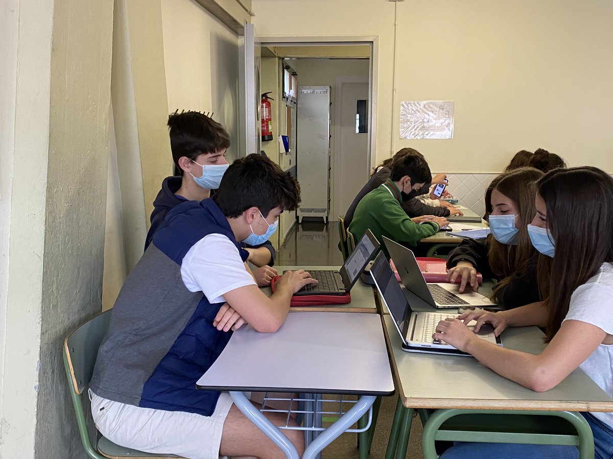 fasthelpp's tweet image. Trabaja solo y llegarás rápido, trabajemos juntos y llegaremos lejos. 🧠💙