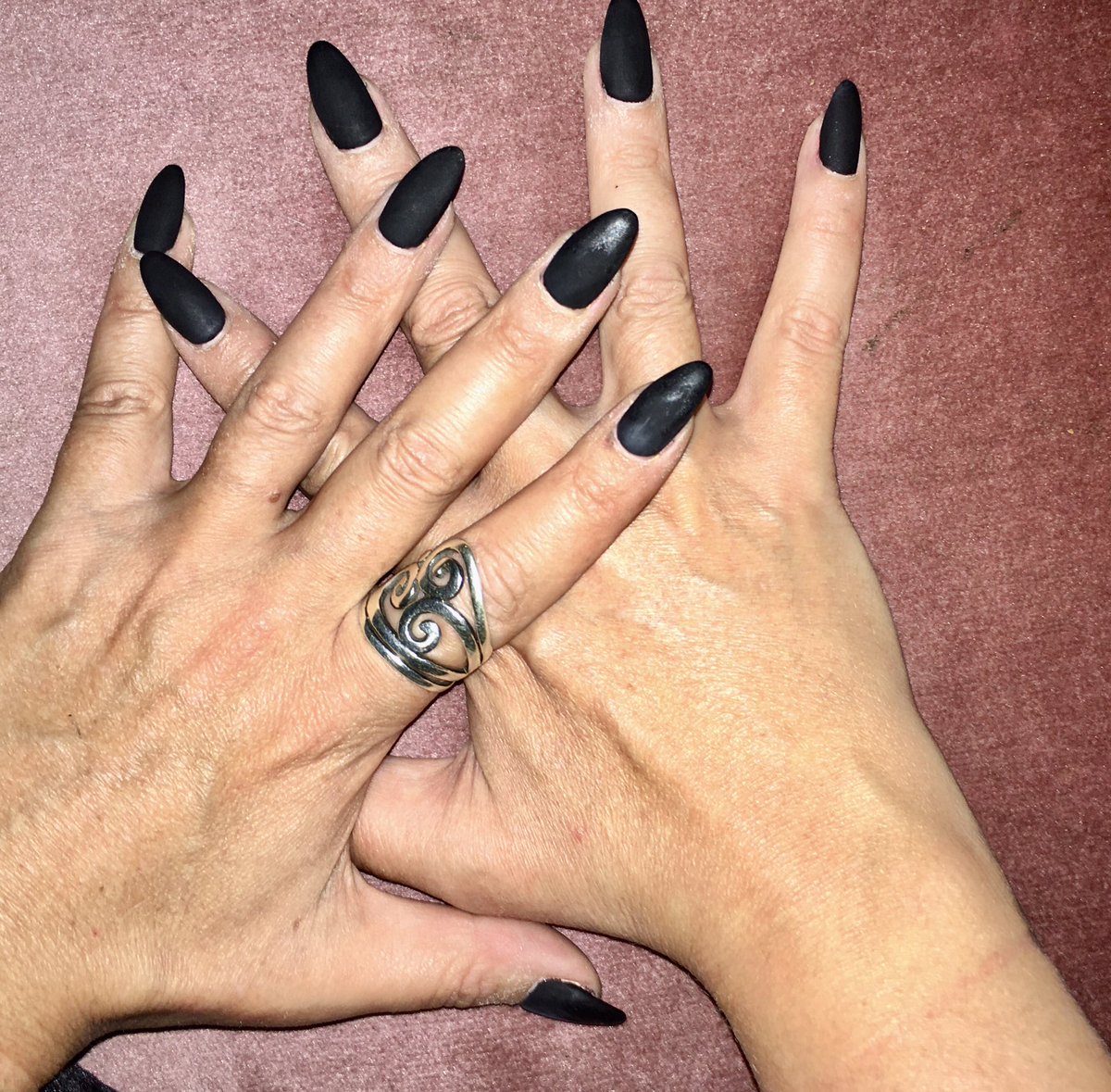 #newnails 🖤🦇