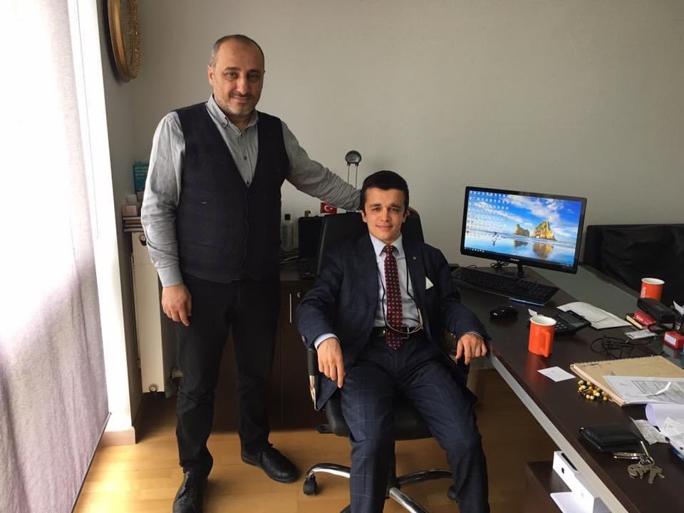 Ümraniye Belediyesi Meclis Üyemiz, kıymetli kardeşim Birol Hayal'in vefatını derin bir üzüntüyle öğrenmiş bulunuyorum. Birol kardeşime Allah'tan rahmet, başta ailesi olmak üzere tüm sevenlerine başsağlığı diliyorum. Mekânı cennet olsun.