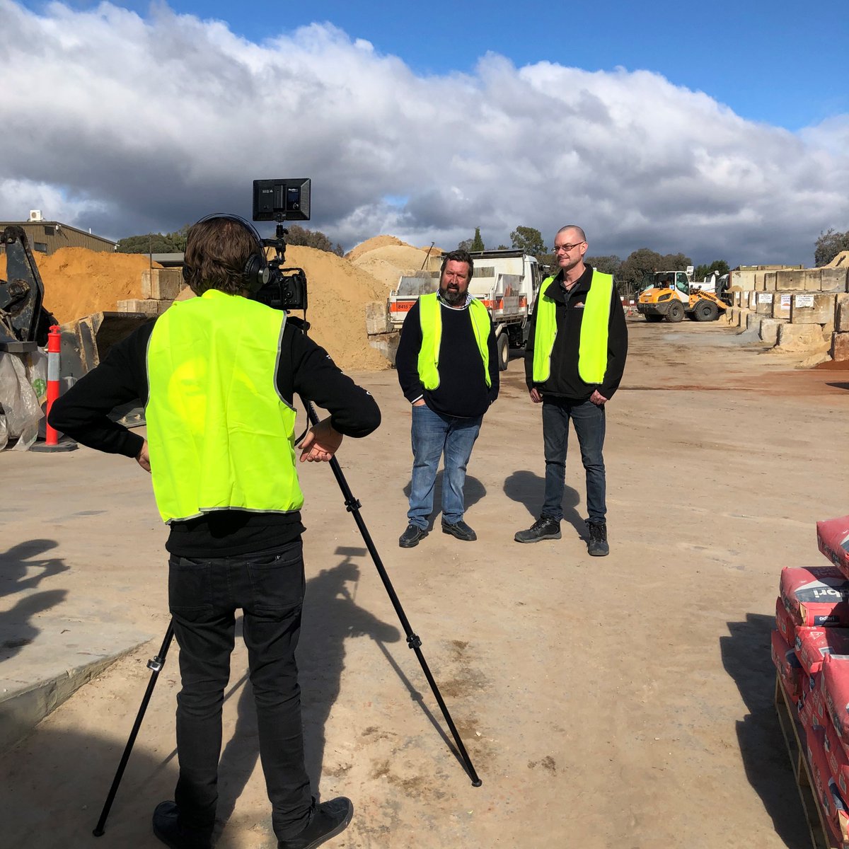NewtonsBLS's tweet image. Film Day at our Newton store 🎥

Thanks to the crew at Discover Campbelltown SA for heading down and doing a shoot with us!

#NewtonsBLS #DiscoverCampbelltownSA