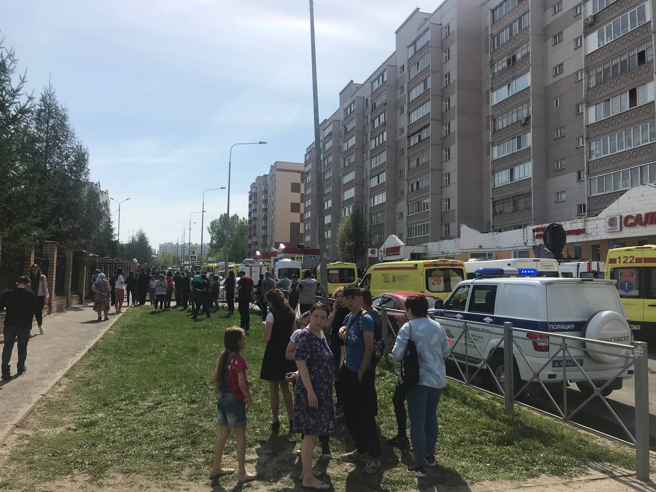 Фото с места происшествия в Казани