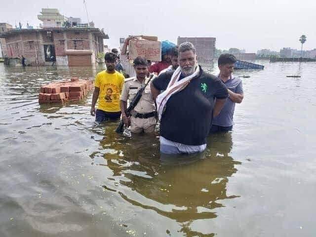 RAJKUMA95698573's tweet photo. Free the poor messiah. I am with Pappu Jadav. Retweet if you are too.

#ReleasePappuYadav 
#ReleasePappuYadav 
#ReleasePappuYadav 
#पप्पू_यादव_को_रिहा_करो https://t.co/P6J9wKsu5W