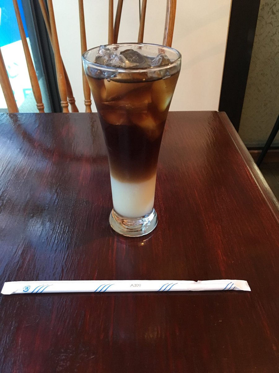 おいしそー。しかし、カルピスのコーラ割りって、キューピットっていう