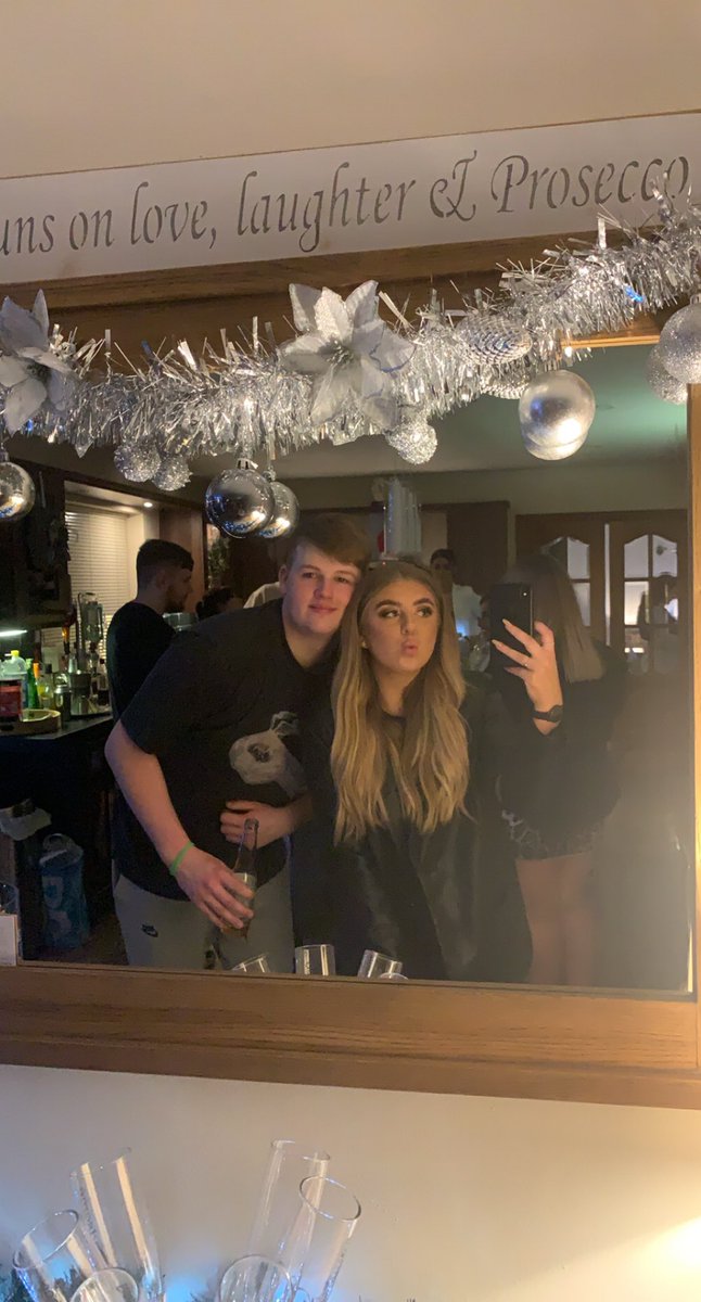 happy birthday bro xxxx enjoy your day 😋 <a href="/arrangolias_/">Golias</a>