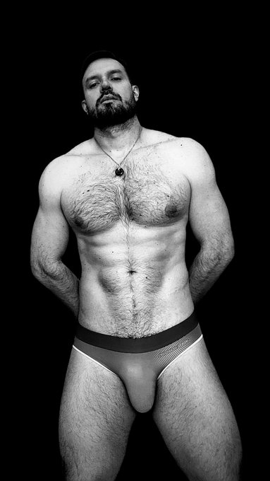 2 pic. Good morning everyone!!! 
Kisses from daddy hero . https://t.co/0vT7OE0ebZ