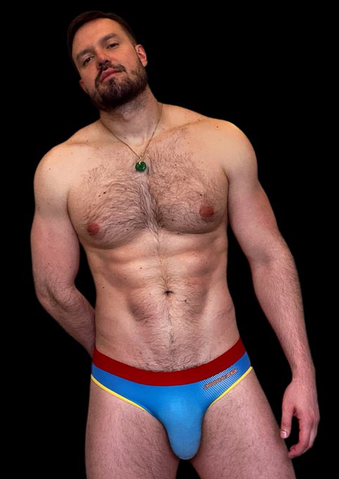 4 pic. Good morning everyone!!! 
Kisses from daddy hero . https://t.co/0vT7OE0ebZ