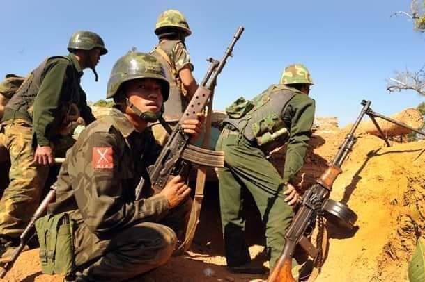 HkanhpaSadan's tweet photo. 3 rounds of air strikes with 2 fighter jets against KIA's Alaw Bum post by MAL Mad dog group this morning between 10:30am-12:00pm. We must find a way to shoot down those vultures urgently. Credit Kachin net #WhatsHappeninglnMyanmar https://t.co/882FqgNd6i