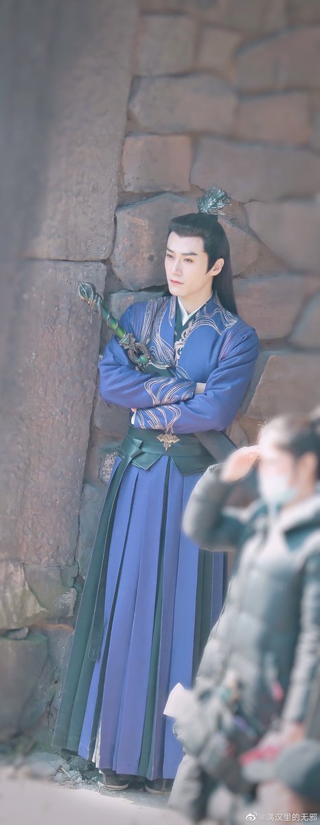 YeYanBai_Fan's tweet photo. [Leak] Mao Zi Jun (茅子俊) as Feng Long (封龙)

Shaping of Feng Long in The Story Of The Bat. 

Credit: 满汉里的无邪

#TheStoryOfTheBat #夜燕白 #YeYanBai #茅子俊 https://t.co/vnVie36TSr