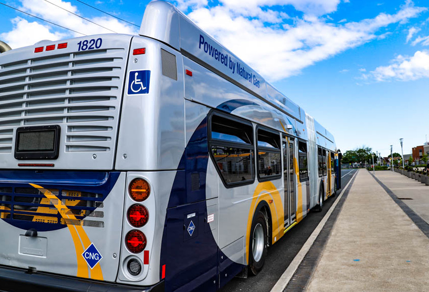 hsr's tweet photo. #HSRAlert: #HSR6 may experience delays along Rebecca Street from John to James today (May 11) from 2 pm – 9 pm due to a film shoot. Details: https://t.co/r6MaXfdEkA https://t.co/o5gNZ0imrq