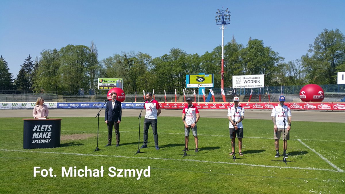 SpeedwayCanvas's tweet photo. Konferencja prasowa Żużlowej Reprezentacji Polski 
#Bydgoszcz @PolskiZuzel 
@zmarzlik95 @MaciejJanowski1 @pawlicki777 https://t.co/JTH3FiVodo