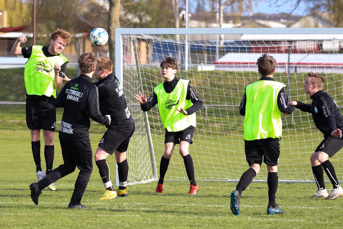 ifcpf's tweet image. 🔙 to ⚽️

The CP Football Center at FC Storebælt in the Danish coastal town of Korsør is the development and training centre for CP football players from all over Denmark. 2️⃣of their teams recently returned to training.

It’s great to see you back out their playing ⚽️ #backtoplay
