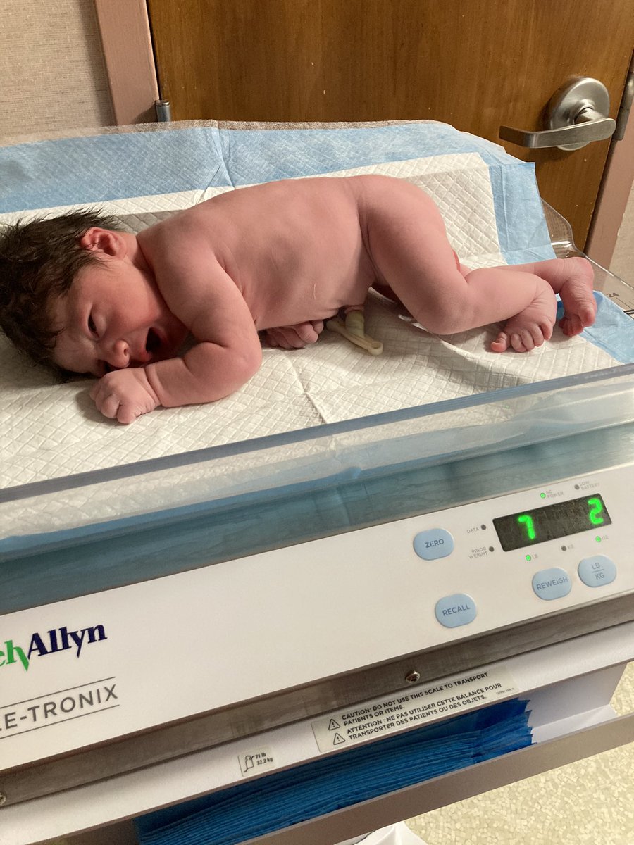 henryfellela's tweet image. Elvis James Fellela..7lbs 6oz 19inches..came into the world May 10, 2021 at 10:33pm #bestday #dad #RhodeIsland