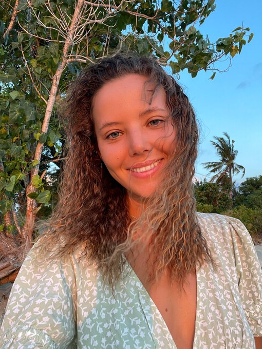 Do you like my curly style? 💋 more of my everyday pics in my Onlyfans https://t.co/iQzzs33CPH https://t<a href="/tag/art"class="tags"><span>#art</span></a><a href="/tag/artnude"class="tags"><span>#artnude</span></a><a href="/tag/katyaclover"class="tags"><span>#katyaclover</span></a>