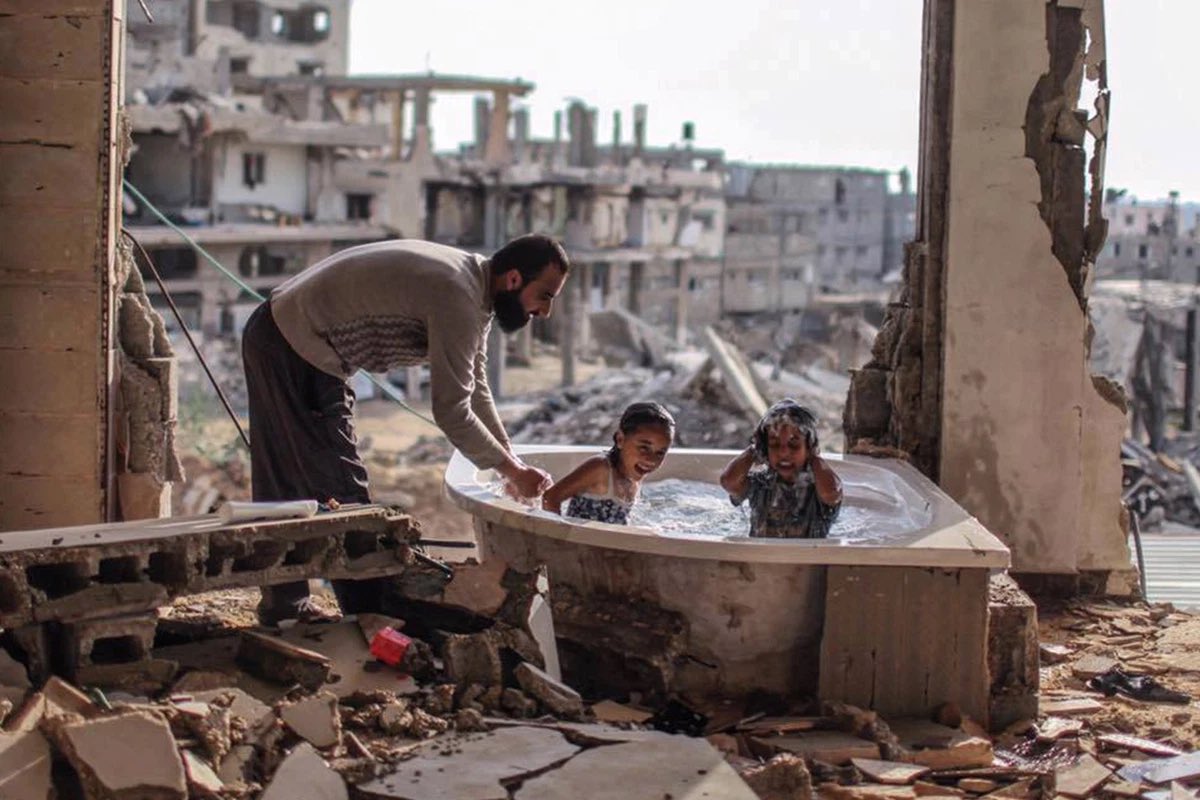 paperplanss's tweet image. Take it in.