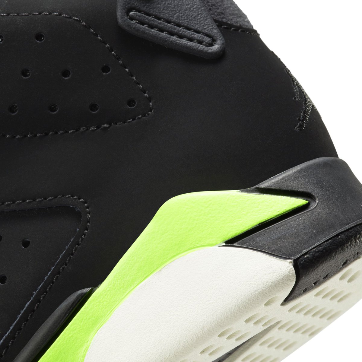 US_11's tweet image. JORDAN RETRO 6 PS
BLACK/ELECTRIC GREEN