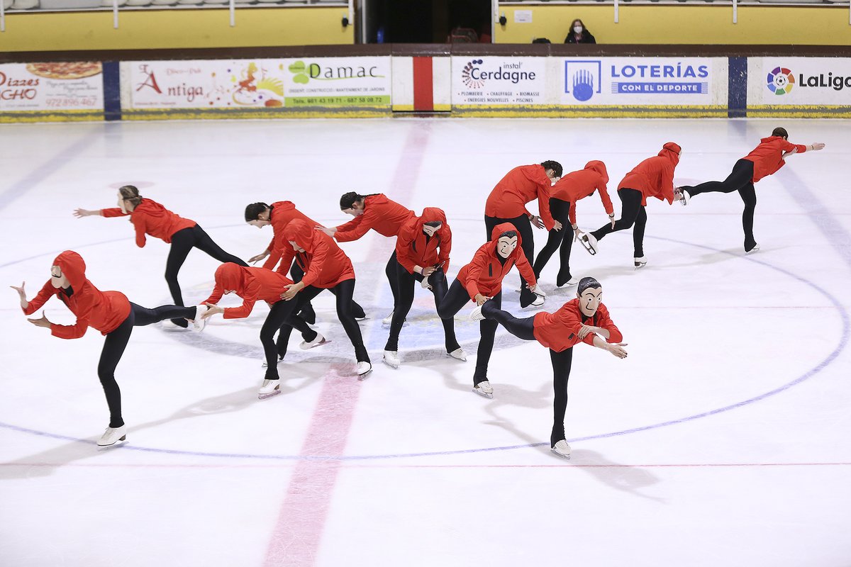 La Copa Federación y Ballet ⛸️celebrada con la participación de más de 100 deportistas en Puigcerdà este fin de semana nos ha dejado imágenes tan bonitas como estas.

"Arte sobre hielo", nos dicen desde la <a href="/fedhielo/">RFEDH</a> 🤩

 📸 <a href="/Josegallegofoto/">Jose Gallego Photo</a>