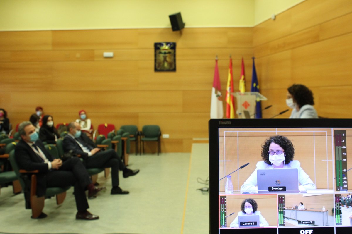 XXXIV Jornadas del DIE en Albacete, actividad virtual que reúne a más de 100 enfermeras bajo el lema "Enfermería unidad frente a la pandemia". Agradecimiento y reconocimiento de la gerente del SESCAM en el acto inaugural. bit.ly/3bkaAxj <a href="/COEAlbacete/">Colegio Oficial de Enfermería de Albacete</a> @DIEalbacete2020