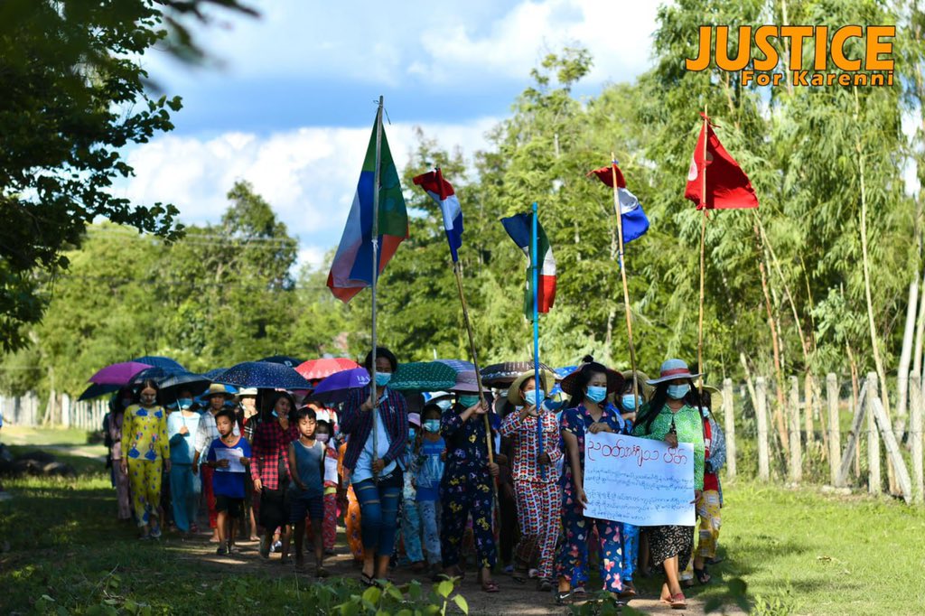 Kate06156646's tweet photo. 'Night Wears Strike' in union with Htay Ngar Hla Village and BarDo Village , Loikaw tsp, Kayah State on May 11. 

#May11Coup
#WhatsHappeningInMyanmar https://t.co/rRnHTWwdrD