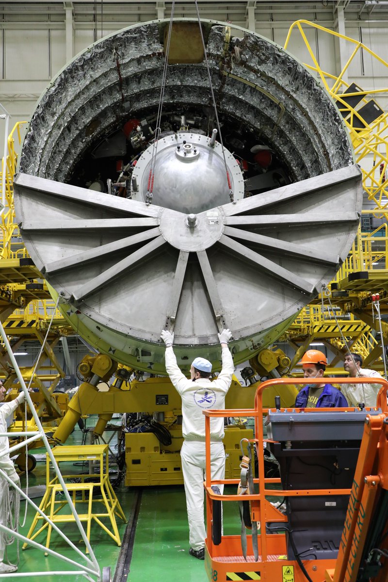 katlinegrey's tweet photo. Roscosmos reports that the pneumatic-and-vacuum tests of MLM #Nauka started on Baikonur. They will continue for a month, during which the tightness of the hull and hatches, as well as the functioning of the pneumatic hydraulic systems will be checked. https://t.co/X4PCfsKMEl
