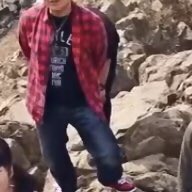 土中 福井県坂井市のpr動画で1 19からの東尋坊での映像 後ろの赤いチェックシャツの人の裏に明らかに革靴履いた 誰か が映ってるのめちゃくちゃ怖い 普通にそれが人だとしてもなんで顔も見せずにそんな位置に隠れてるんだよ T Co 土中 福井県坂井市のpr動画で1 19からの東尋坊での映像 後ろの赤いチェックシャツの人の裏に明らかに革靴履いた 誰か が映ってるのめちゃくちゃ怖い 普通にそれが人だとしてもなんで顔も見せずにそんな位置に隠れてるんだよ T Co