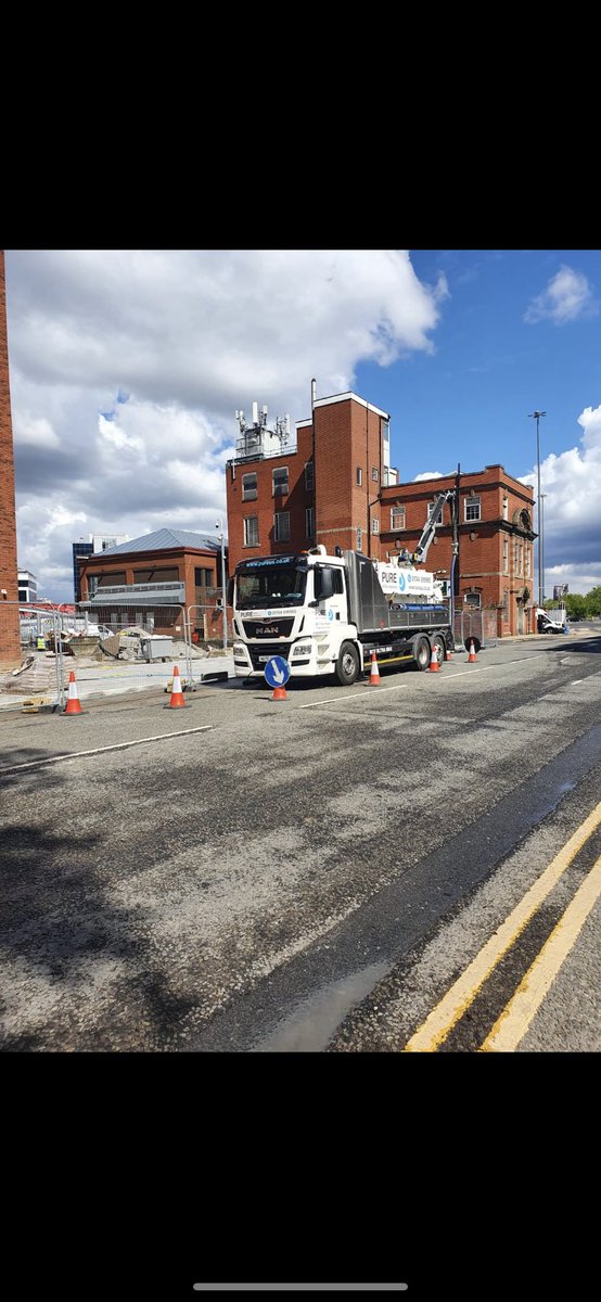 PureUtility's tweet photo. Please don’t hesitate to contact us for any Jetting or drawing off works - 01744 816660 / info@pureus.co.uk - Nationwide Engineers - 24 Hours a day - 7 Days a week https://t.co/Xsoy6ywlXk