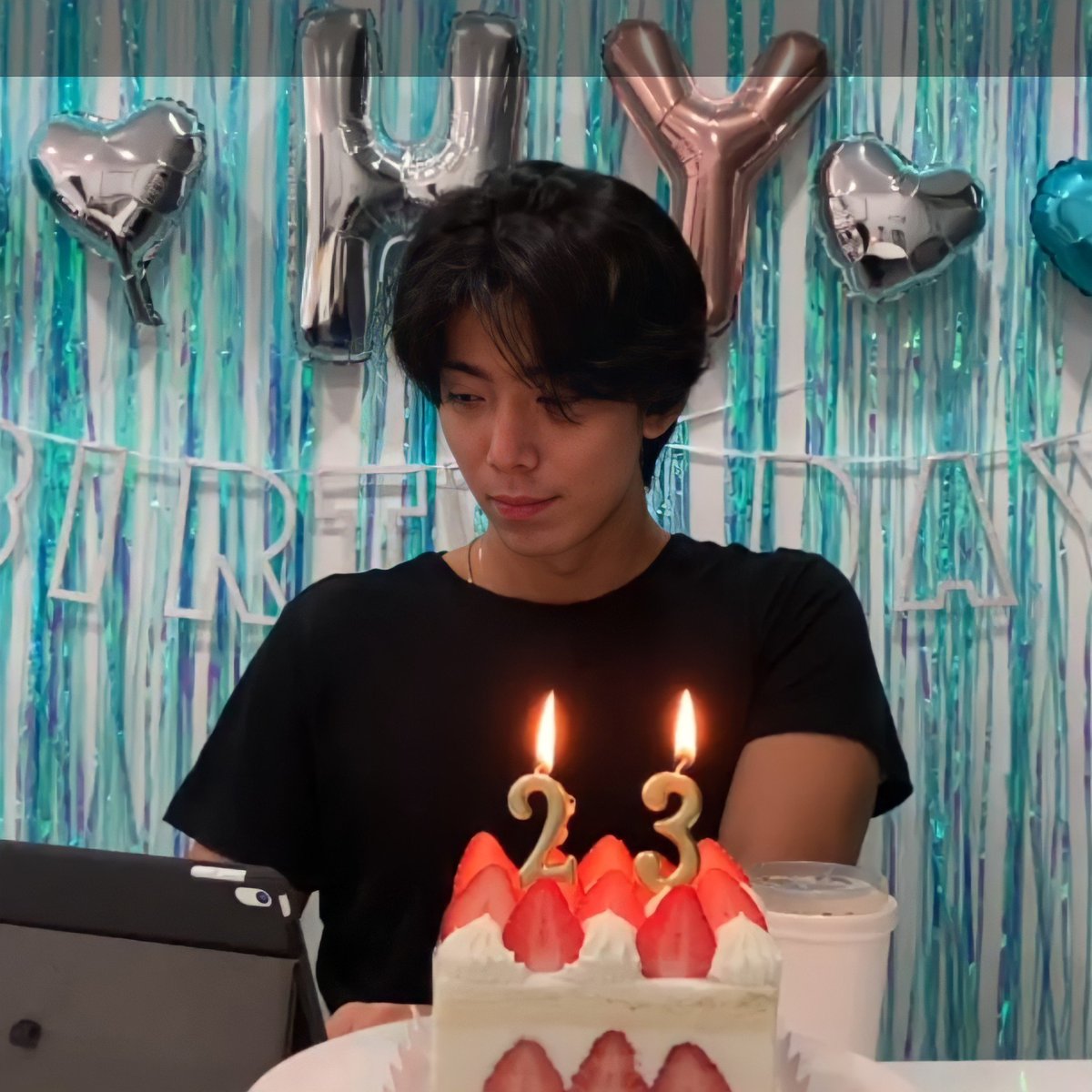 Shinn_smile's tweet photo. Saeng il chugha hwi
Hananim-ui chugbog-i issgileul
#HWIYOUNG #hwiyoungday https://t.co/EhhdCLNmbq